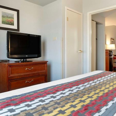 Best Western Executive Inn & Suites Grand Rapids Buitenkant foto