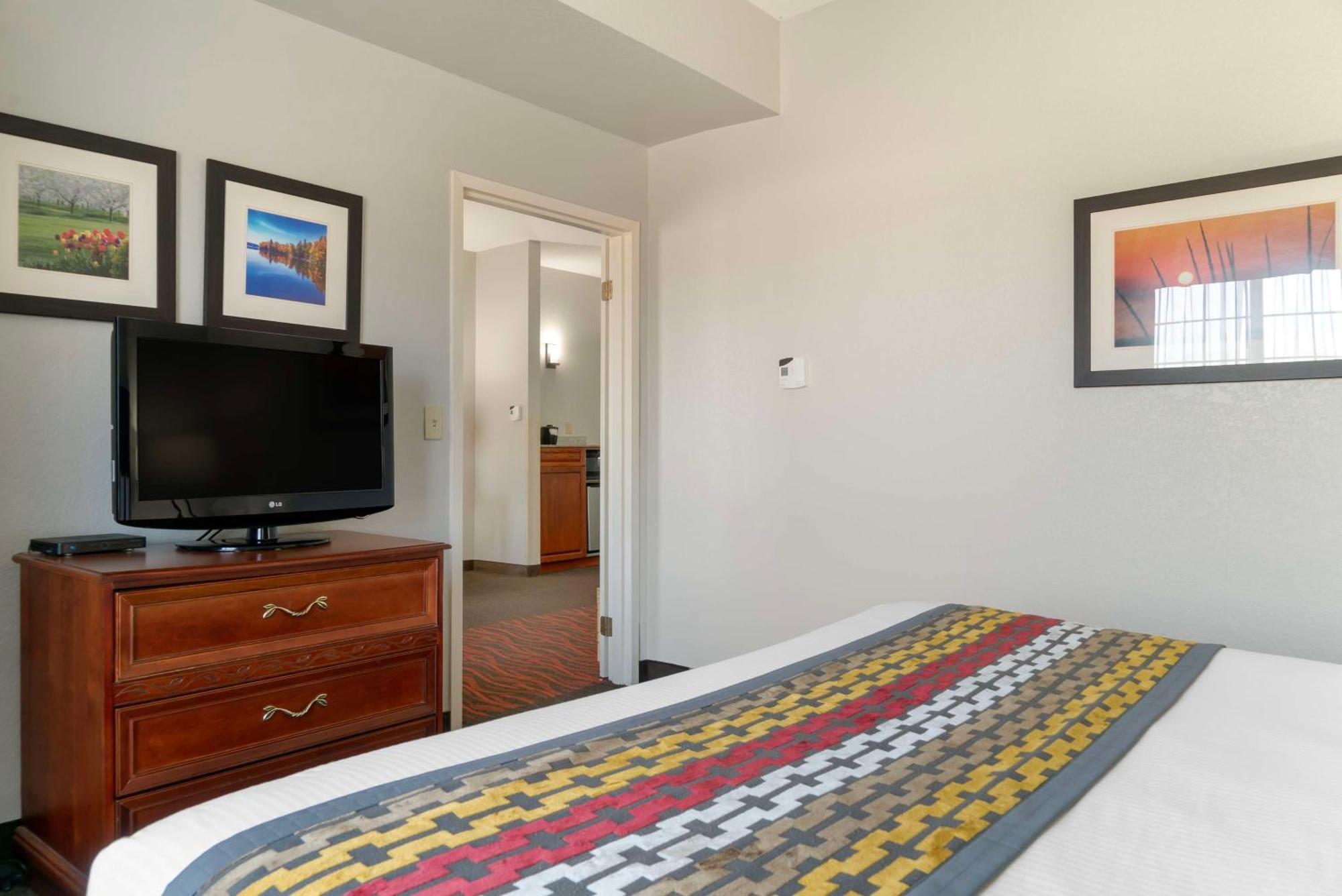 Best Western Executive Inn & Suites Grand Rapids Buitenkant foto