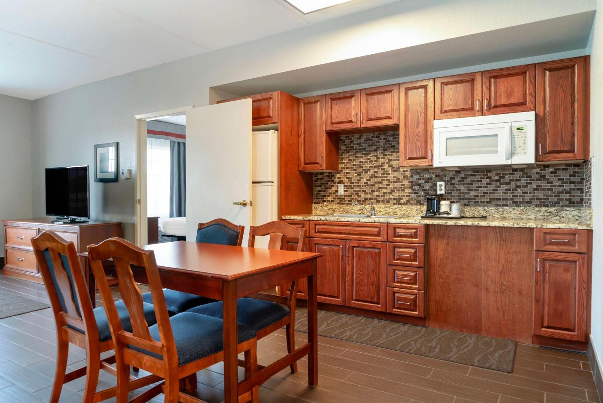 Best Western Executive Inn & Suites Grand Rapids Buitenkant foto