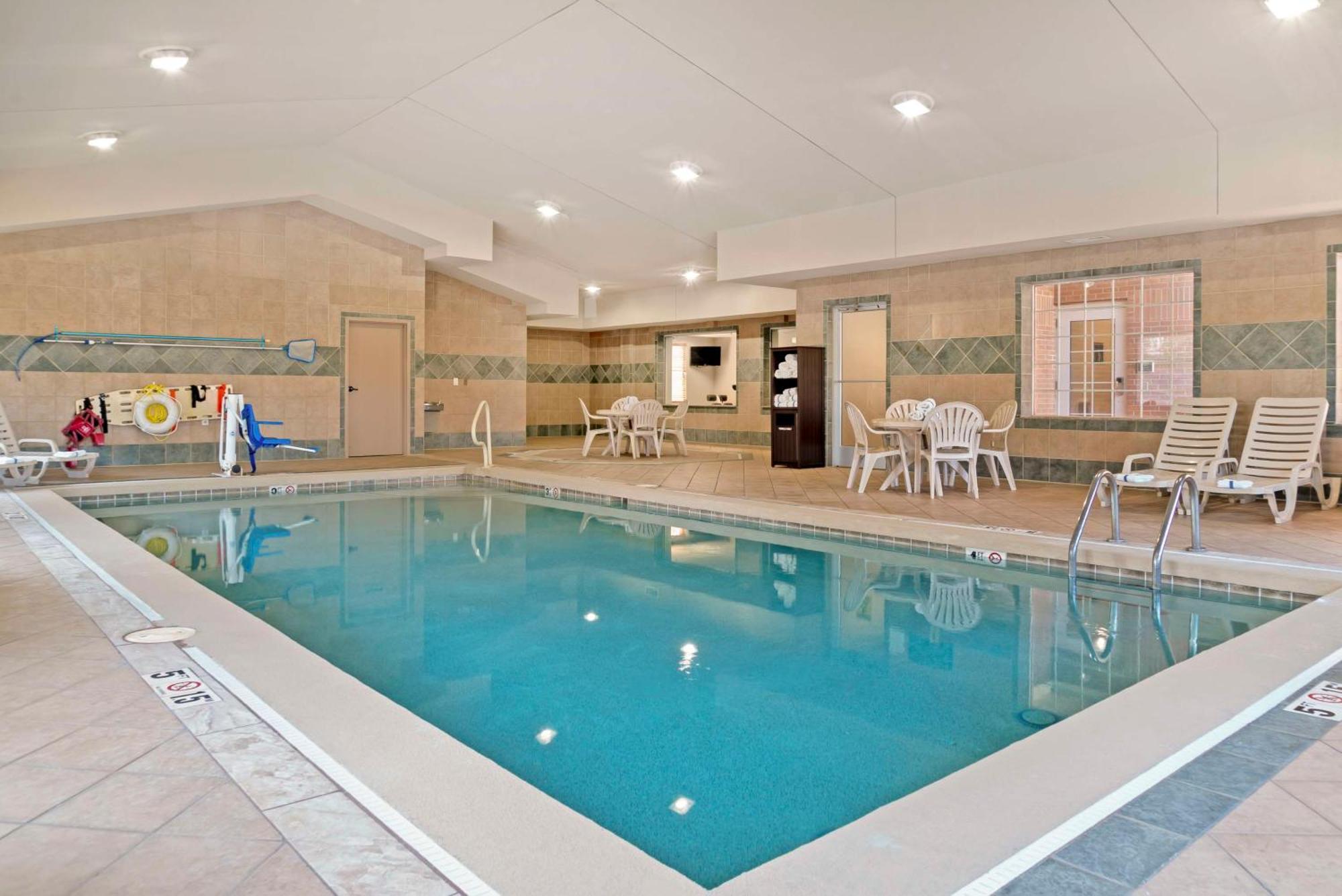Best Western Executive Inn & Suites Grand Rapids Buitenkant foto
