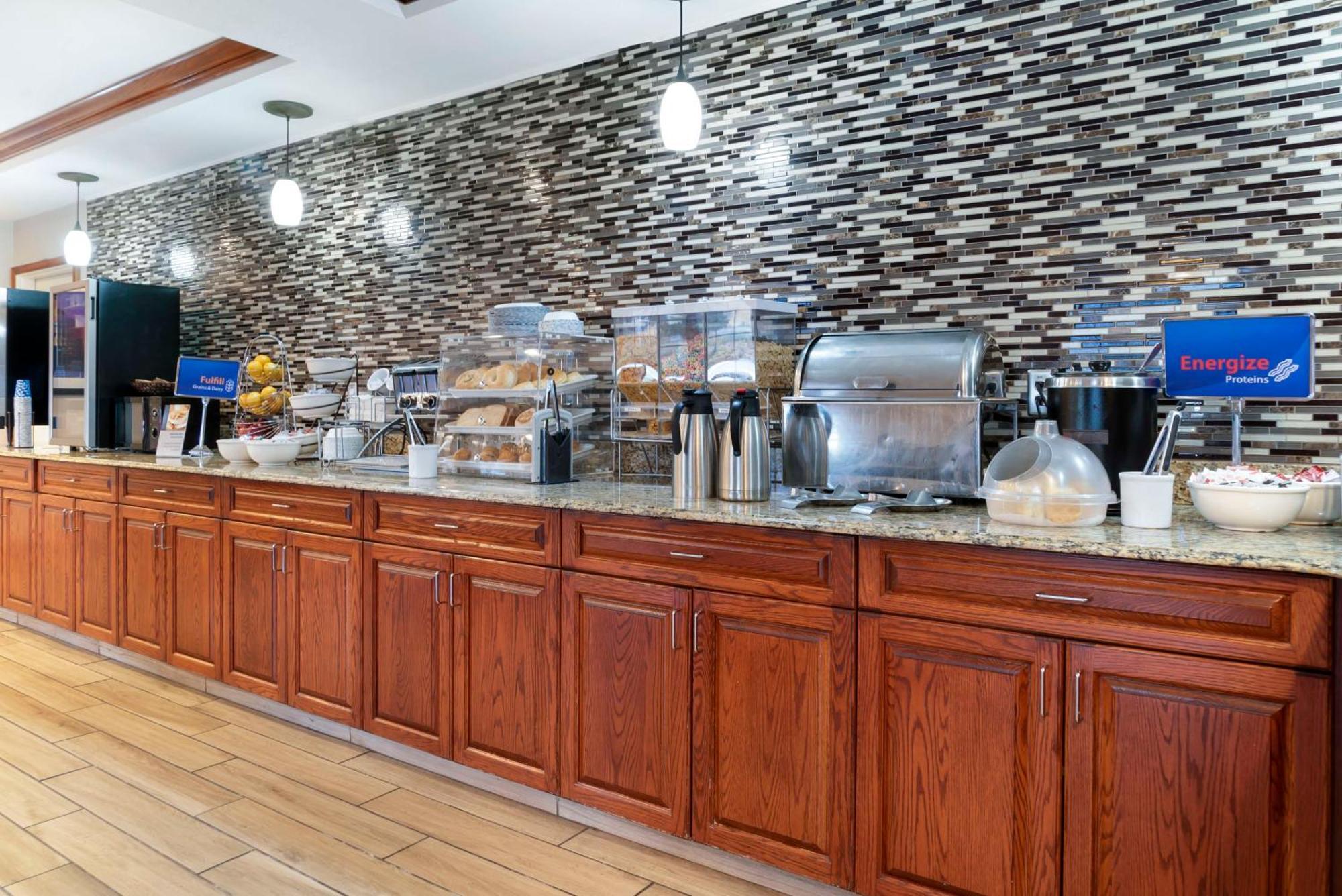 Best Western Executive Inn & Suites Grand Rapids Buitenkant foto
